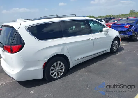 2019 Chrysler Pacifica Touring L из США, поврежденный, VIN 2C4RC1BG5KR627008